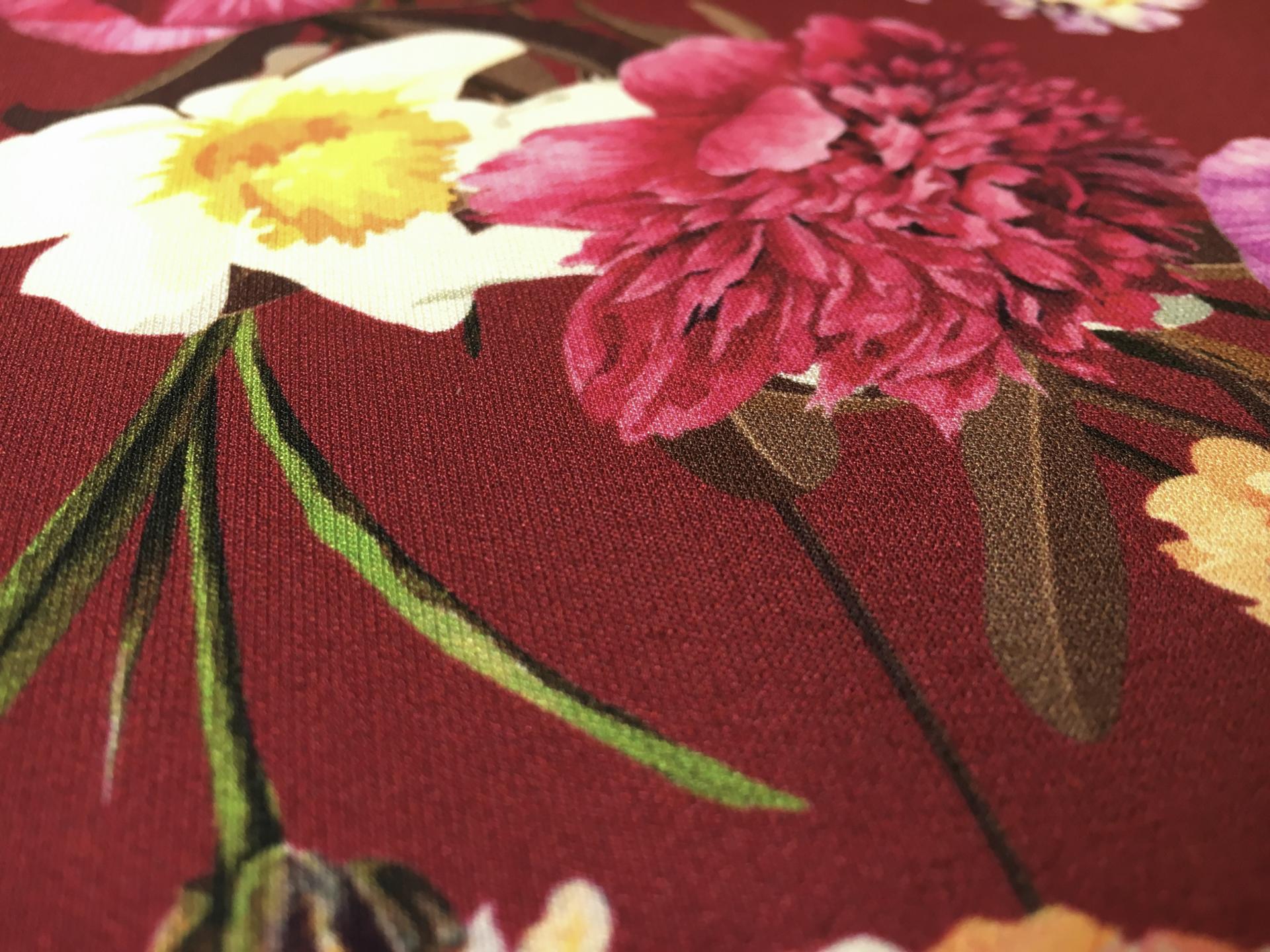 Printed 6Ply Silk Crepe with Large Vibrant Flowers 2