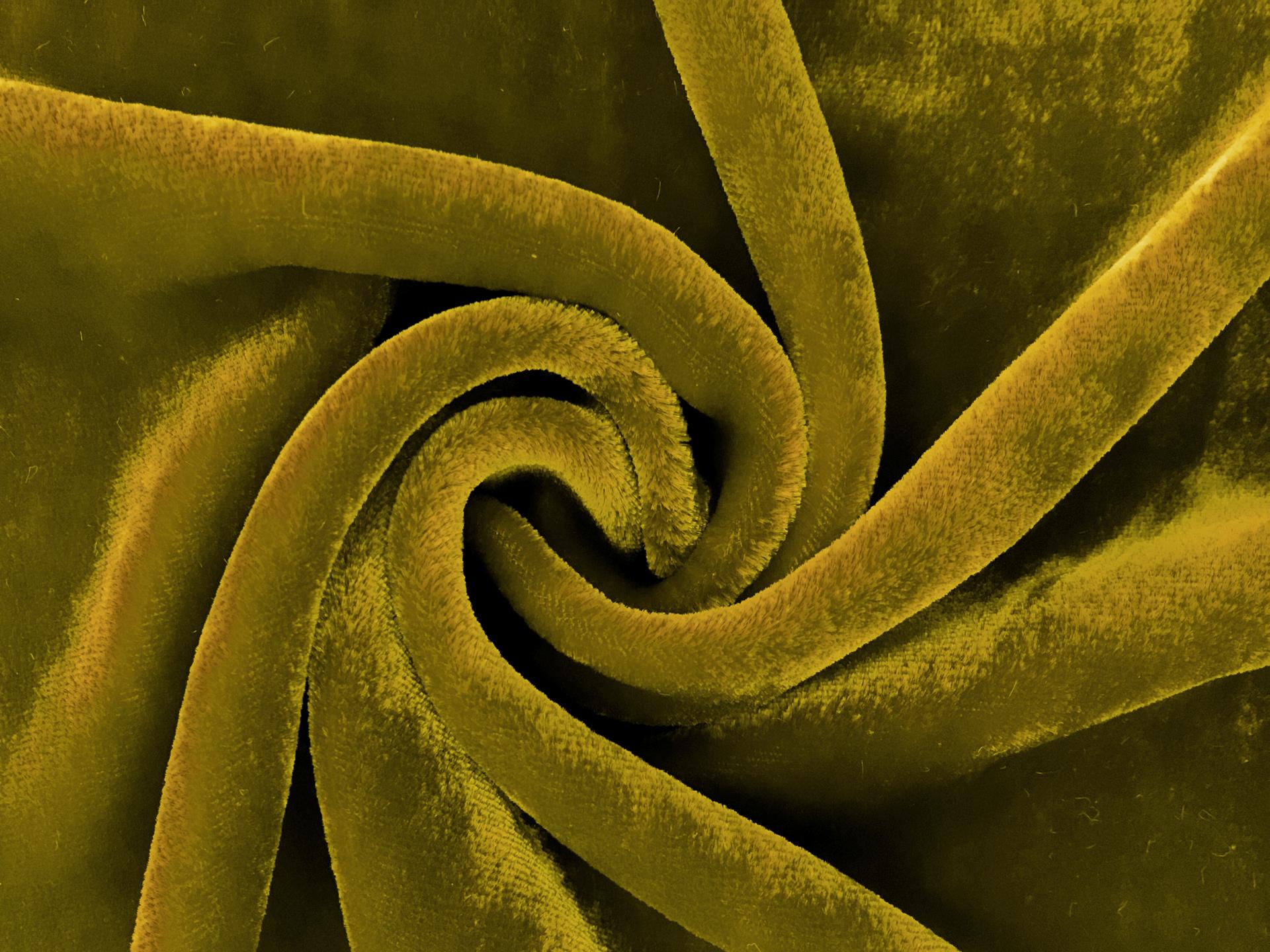 Silk and Rayon Velvet in Kiwi/Black0