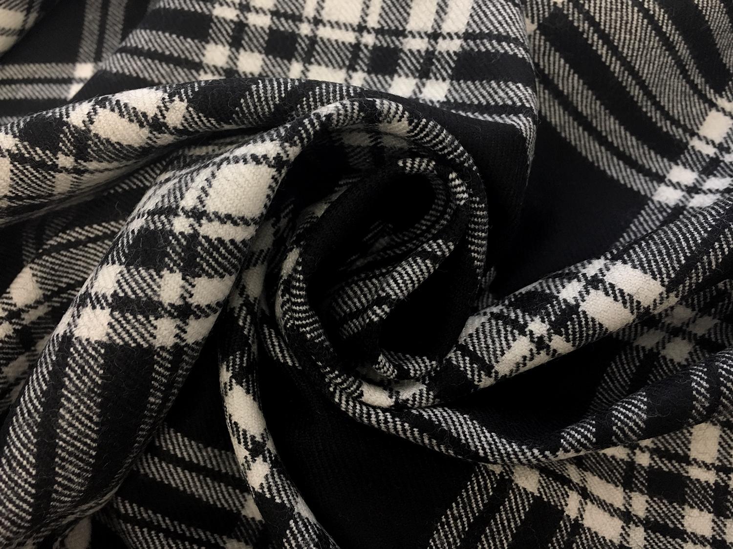 Italian Virgin Wool Black and White Tartan Plaid1