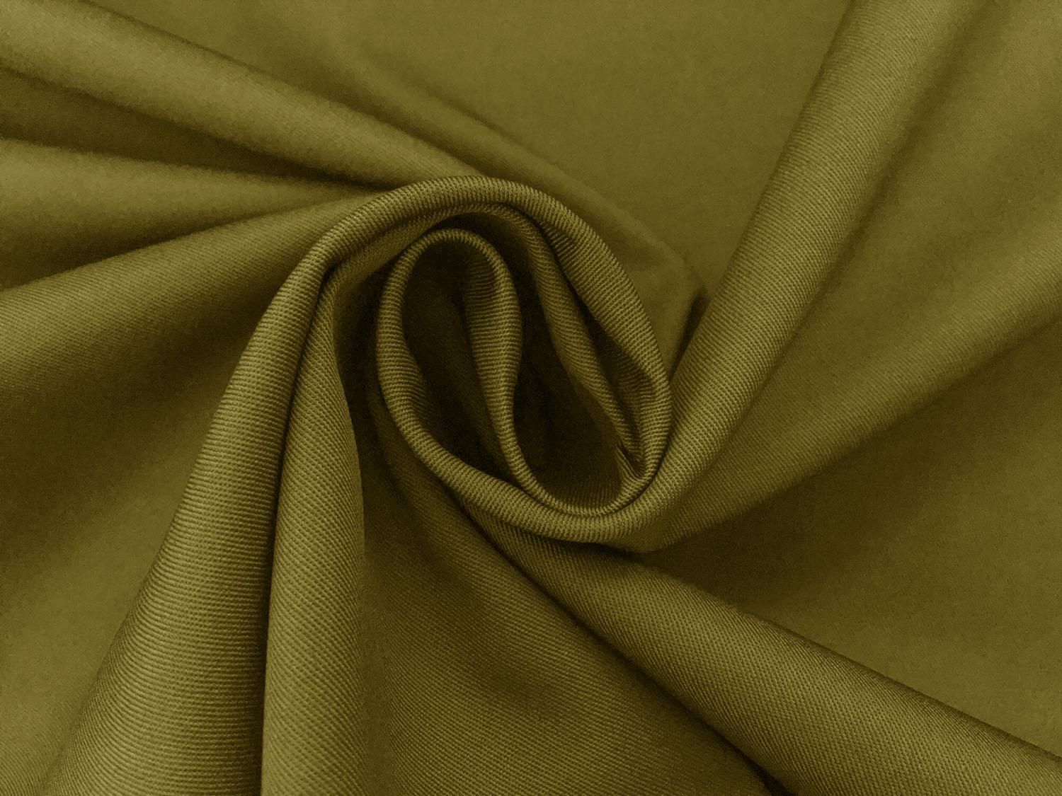 Combed Cotton Fineline Twill in Moss1