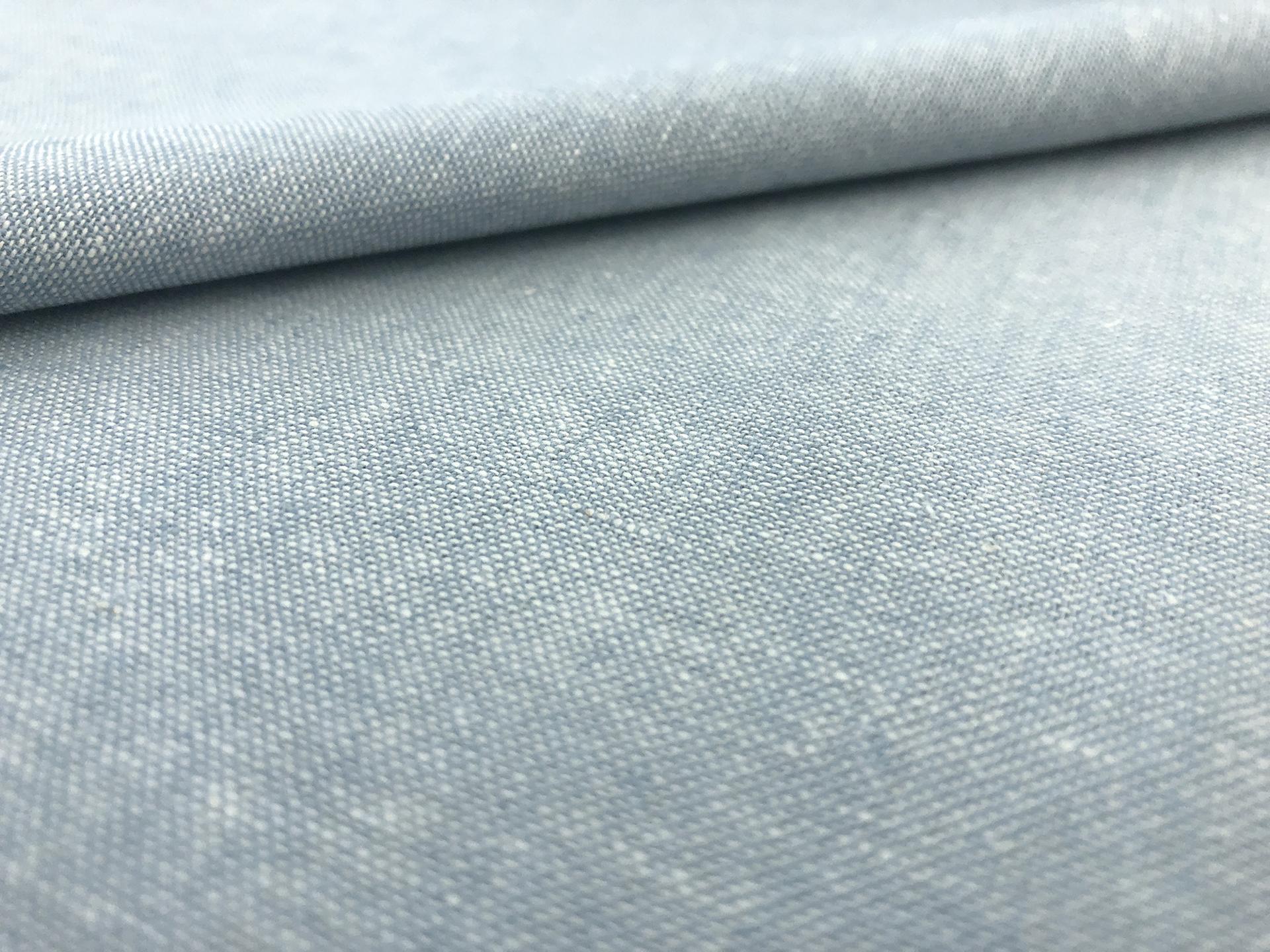 Yarn Dyed Linen Cotton Blend in Chambray0