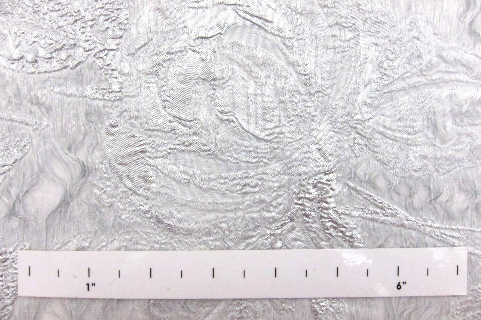 Silk Blend Metallic Cloqué1