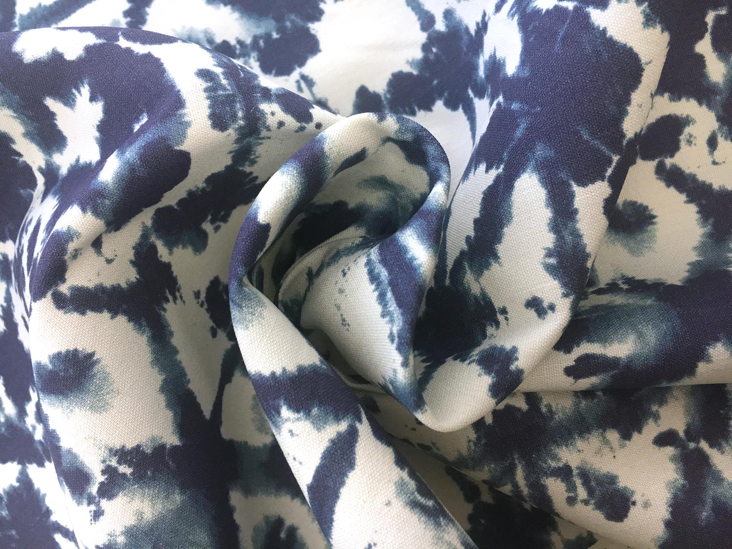 Stretch Linen Shibori Print in Indigo1