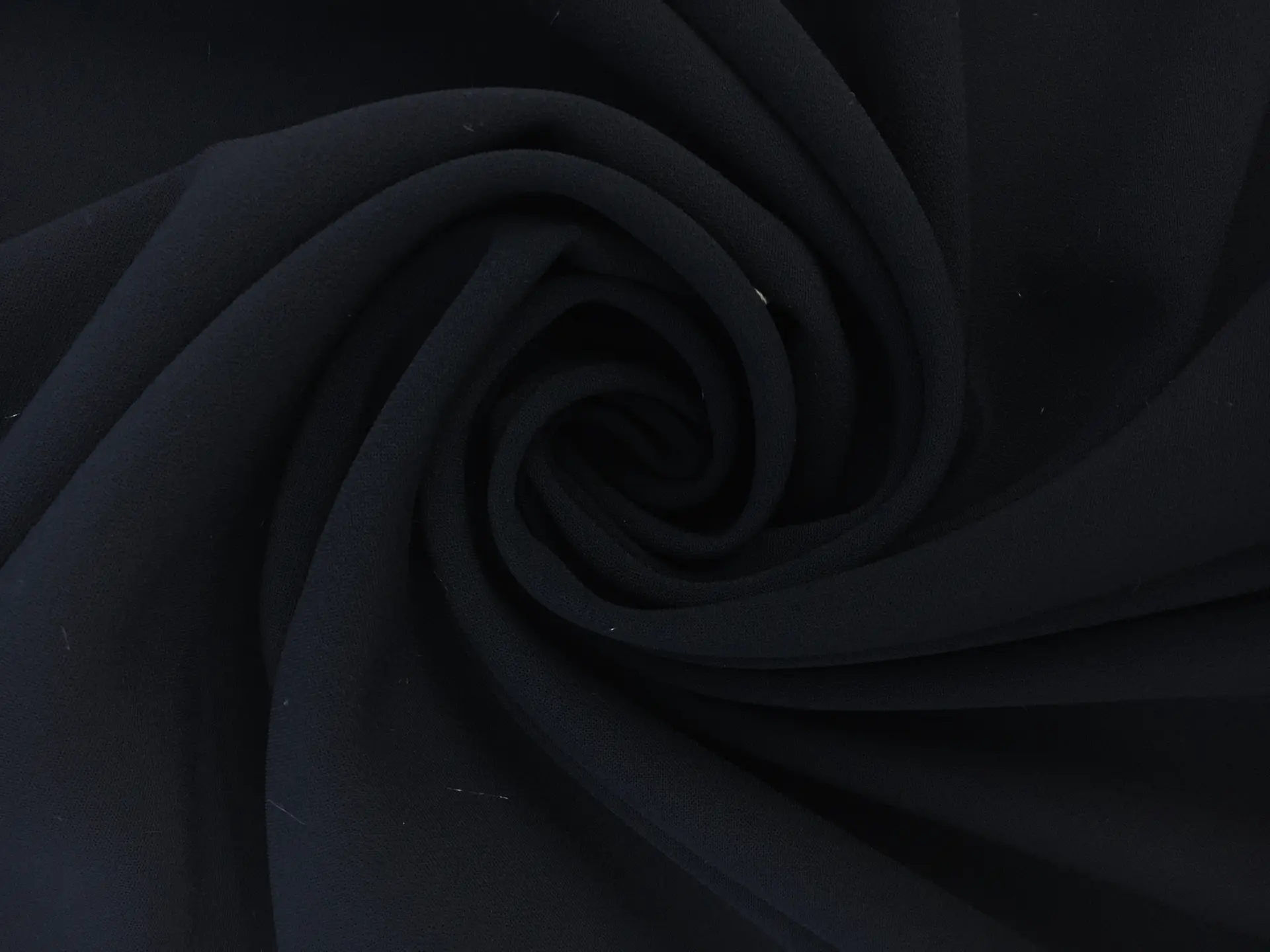 Polyester Stretch Crepe in Midnight Navy0